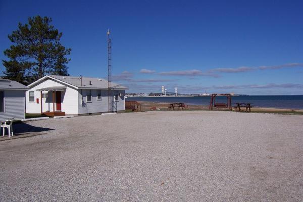 Bells Melody Motel Mackinaw Stadt Exterior foto