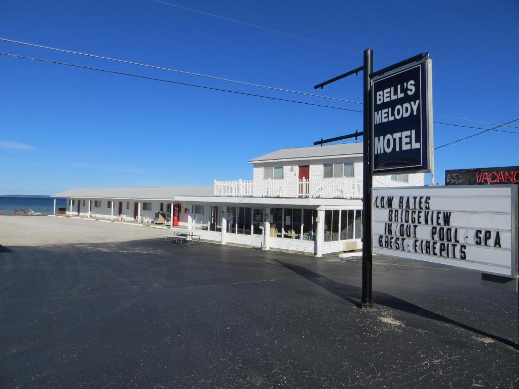 Bells Melody Motel Mackinaw Stadt Exterior foto